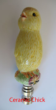 Ceramic Chick. 4" tall overall