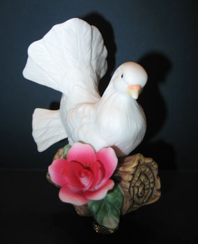 Finial:  Graceful White Dove on a Log with Rose. 4" overall